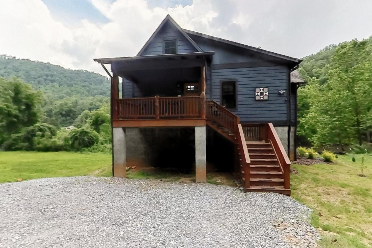 At E'S Villa Cullowhee Exterior photo